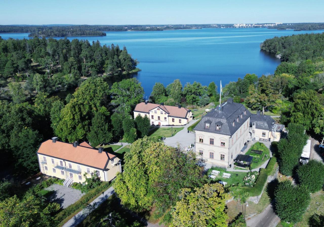 Goervaelns Slott Hotel Järfälla község Kültér fotó